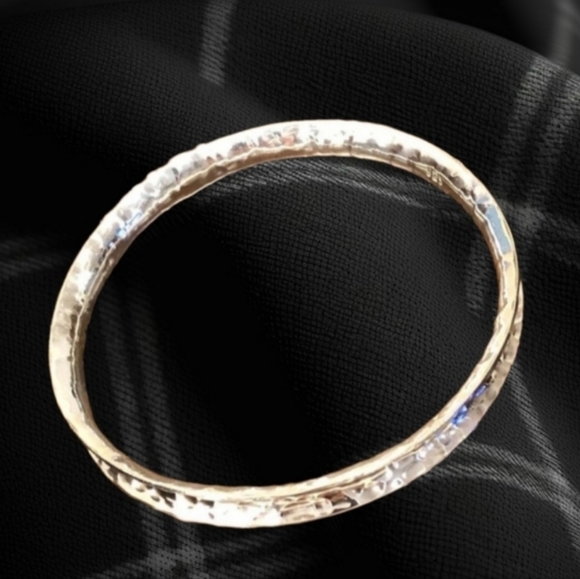Hammered Concave 925 Bangle - Picture 6 of 8